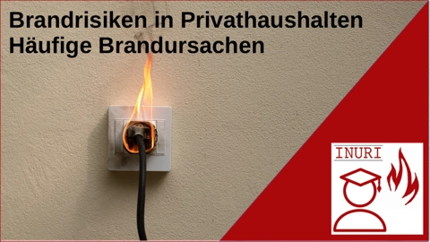 Flammen aus einer Wandsteckdose